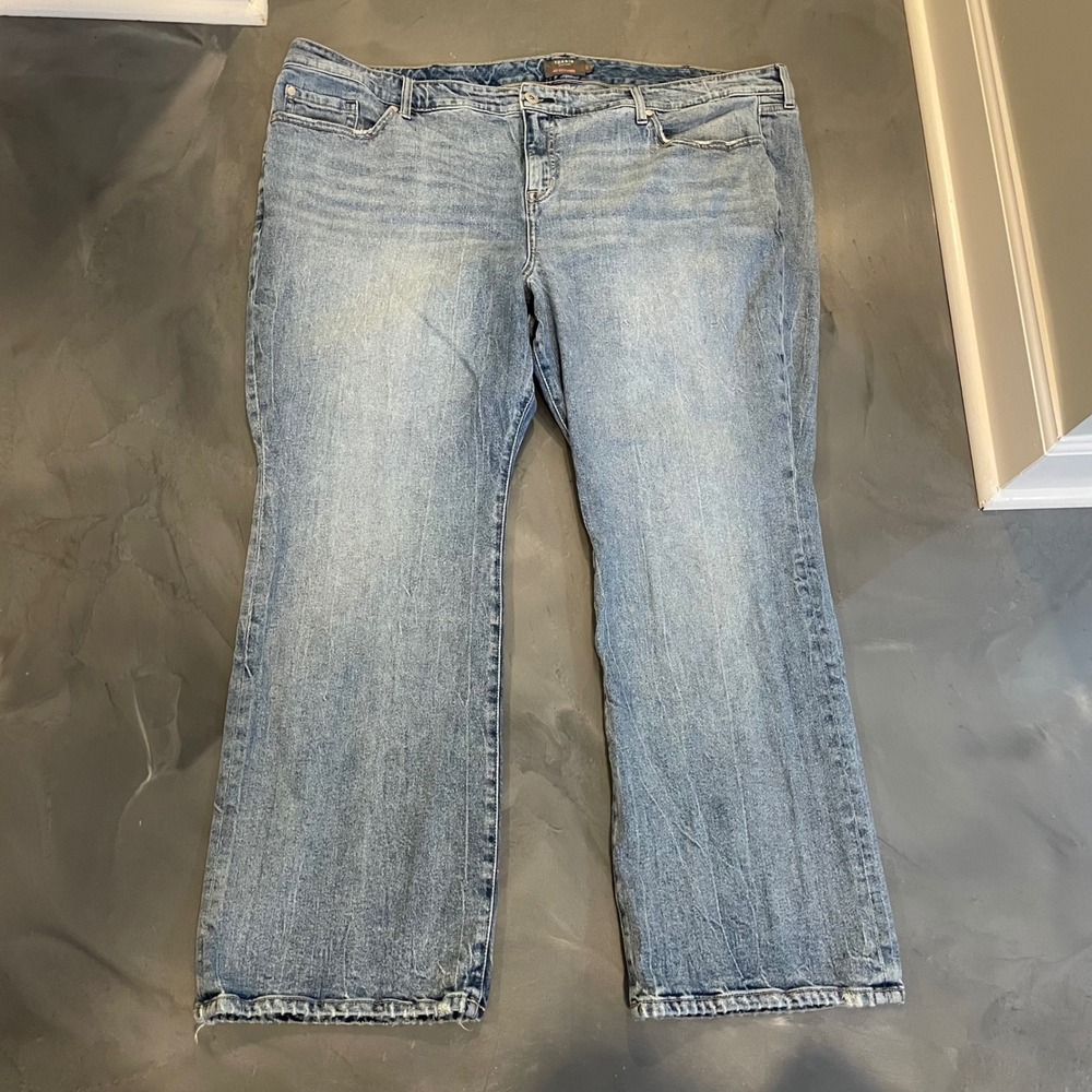 Torrid Mid-Rise Slim Boot Jeans Light Wash Blue Plus 28R Stretch Feel the Fit